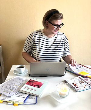 Bild: Melanie am Lernen (c) Melanie Schmidhuber Bild: Melanie am Lernen (c) Melanie Schmidhuber
