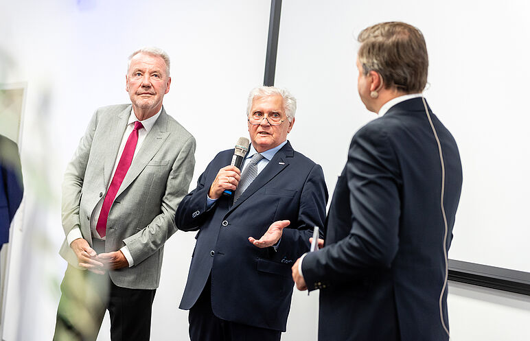 Eigentümer Werner Jungwirth mit Bürgermeister Klaus Schneeberger