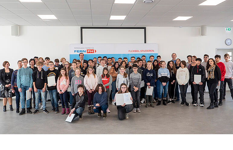 Gruppenfoto bei der Urkundenverleihung am 10. Februar 2020