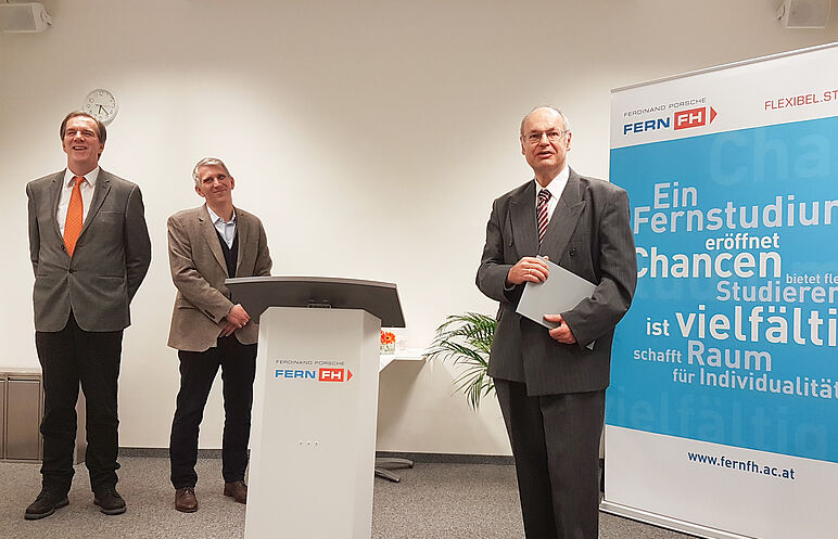 Bild: Verleihung des Titels FH-Prof. an Gerald Quirchmayr