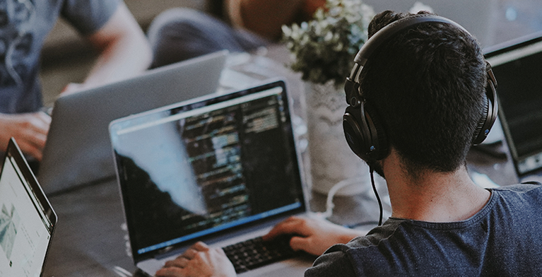 Bild: IT System Koordination (c) unsplash Bild: IT System Koordination (c) unsplash